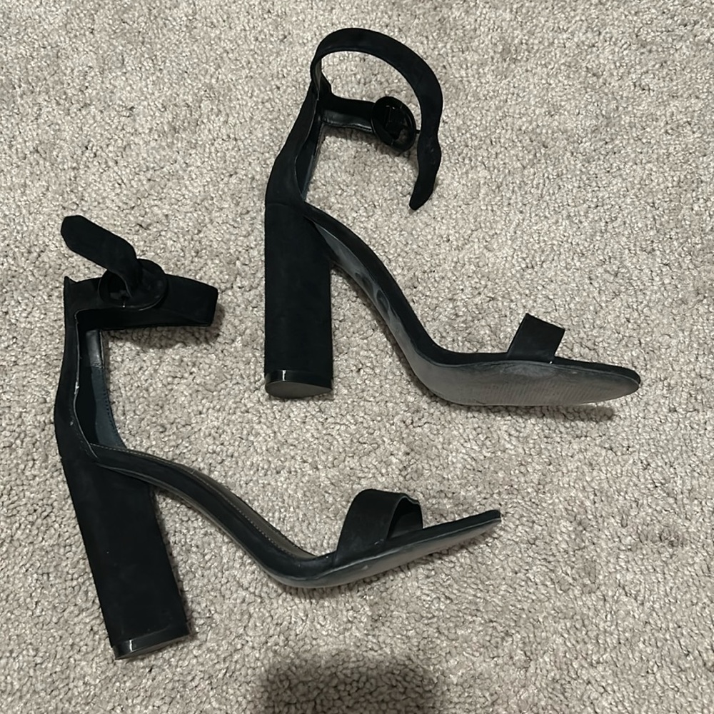 Kendall + Kylie Giselle Pump Black Suede